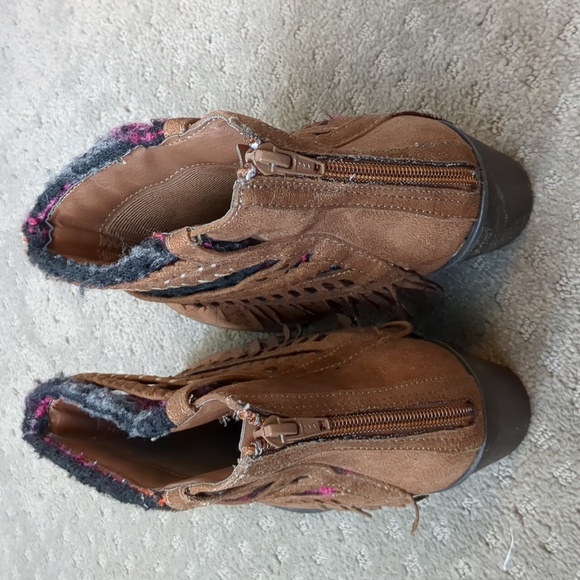 Mudd Booties - Picture 4 of 9